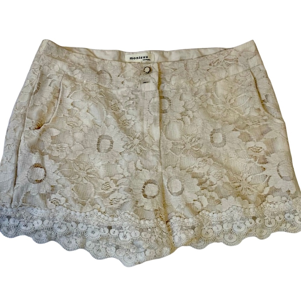 MONTEAU Cream Lace Shorts Large Pockets